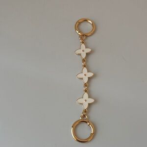 Gold and White Floral Keychain